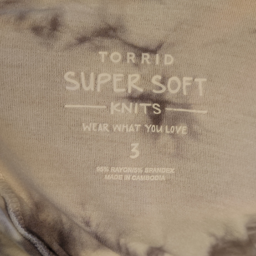 Torrid Super Soft Knits Cardi in Gray Tie Dye